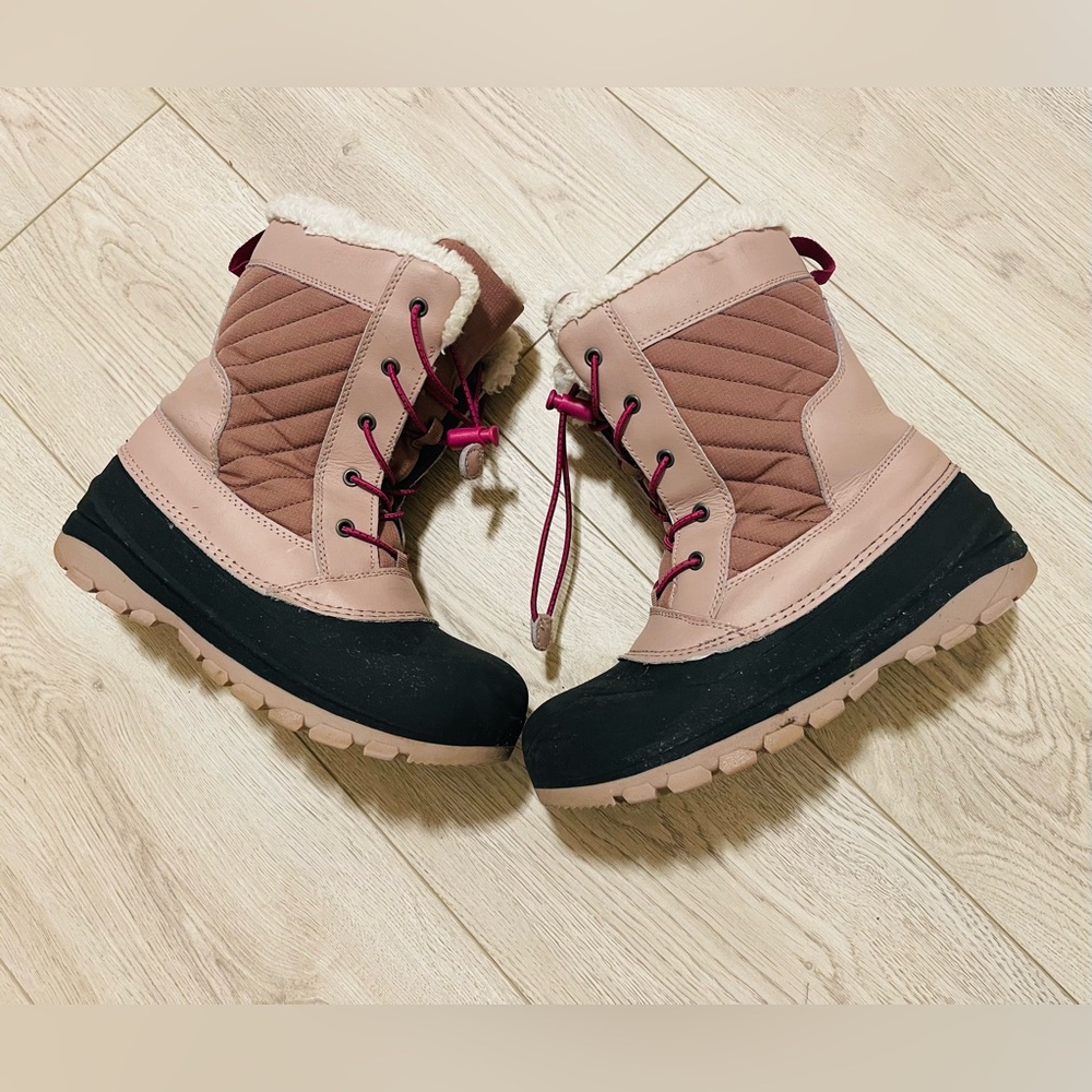 All  in Motion Girls winter boots- Size 5 runs large